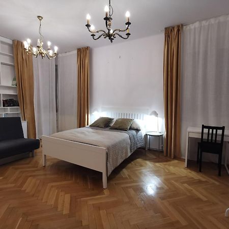 Cozy Spacious Apartment With Balcony Cracovia Esterno foto