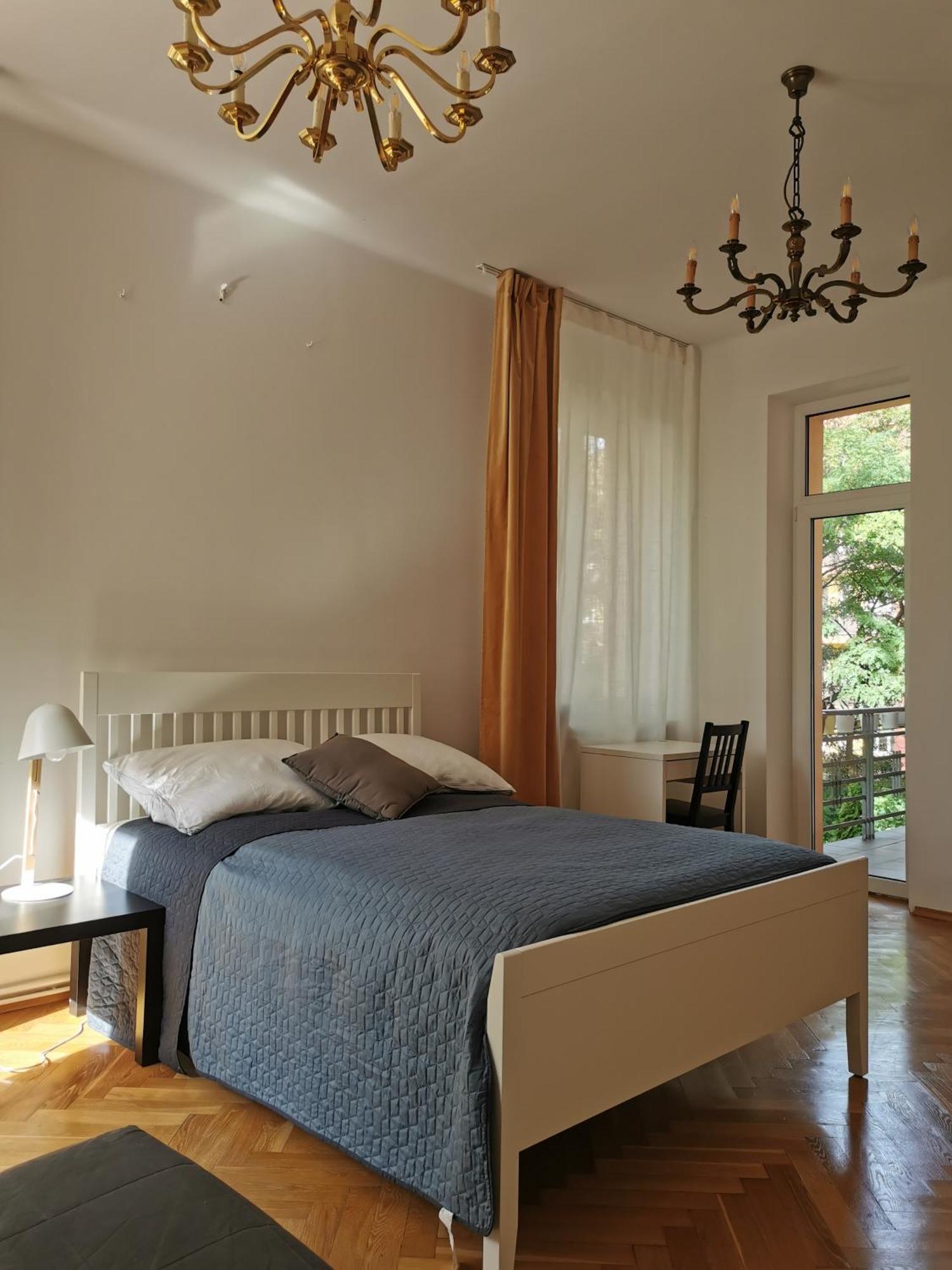 Cozy Spacious Apartment With Balcony Cracovia Esterno foto