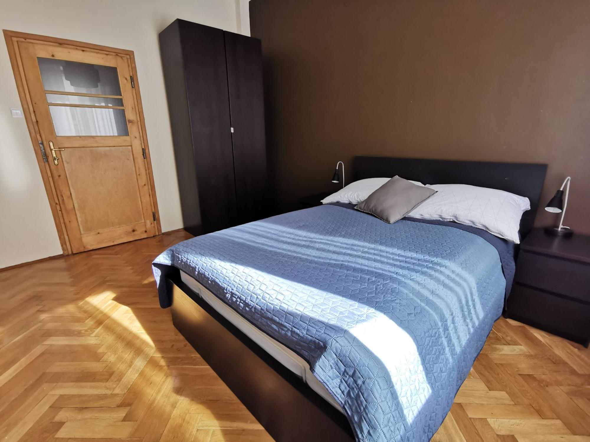 Cozy Spacious Apartment With Balcony Cracovia Esterno foto